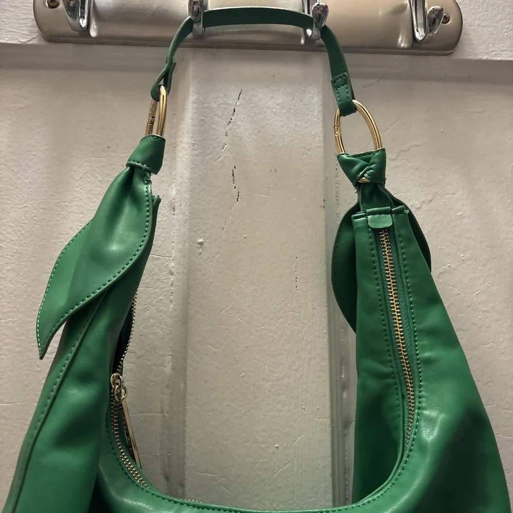House‎ Of Want Green Hobo Purse Excellent Used Condition 16 X 10
